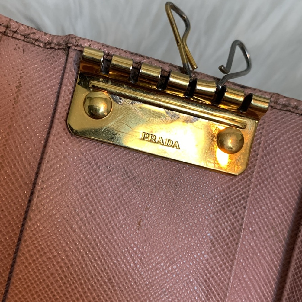 Authentic Prada pink key and card holder only 2 hooks - Picture 15 of 17